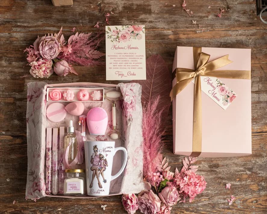 Jaki prezent dla żony na urodziny? Najlepsze pomysły na praktyczny upominek