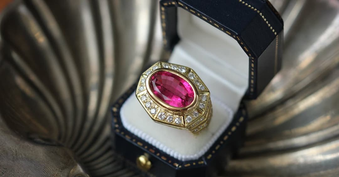 Najlepsze prezenty na 18 urodziny dla siostry