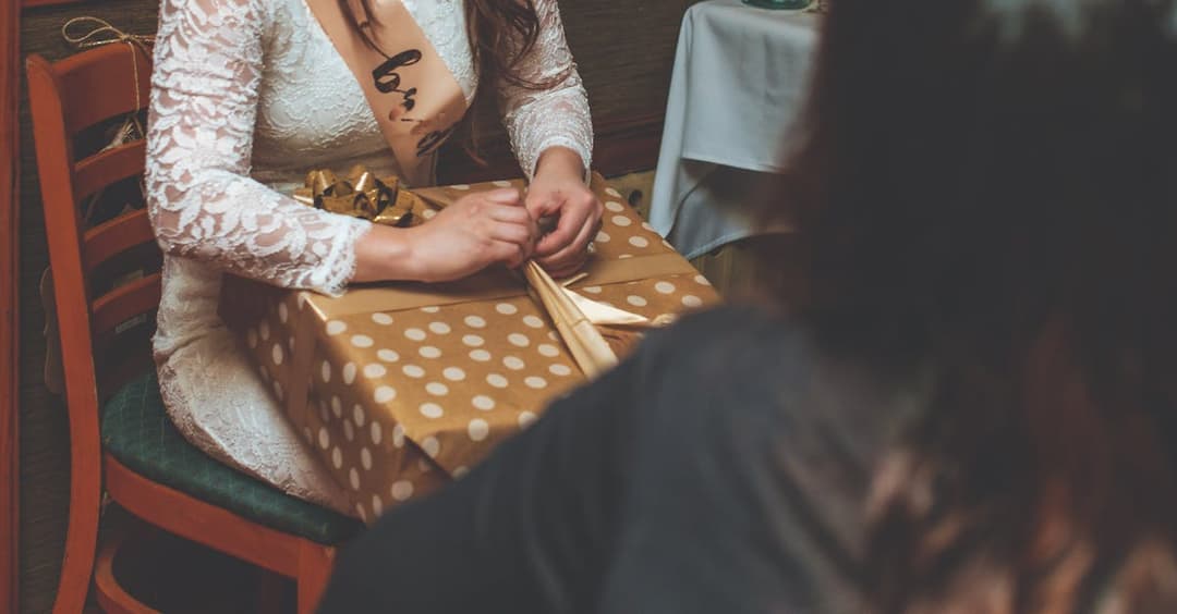 Wyjątkowy prezent imieninowy dla kobiety - spraw jej radość!